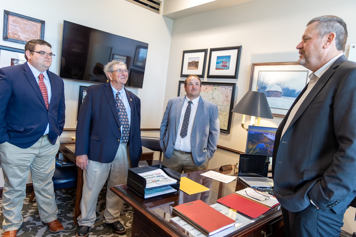 okfarmbureau's tweet photo. Comanche, Logan and Okmulgee counties took to the Capitol for their county Capitol visit to speak with their legislators about current ag issues and learning where the legislature is at in session. https://t.co/VbRy8sraa1