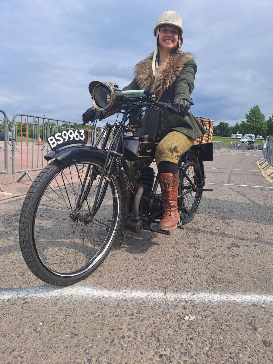 ClassicBikeShows tweet media