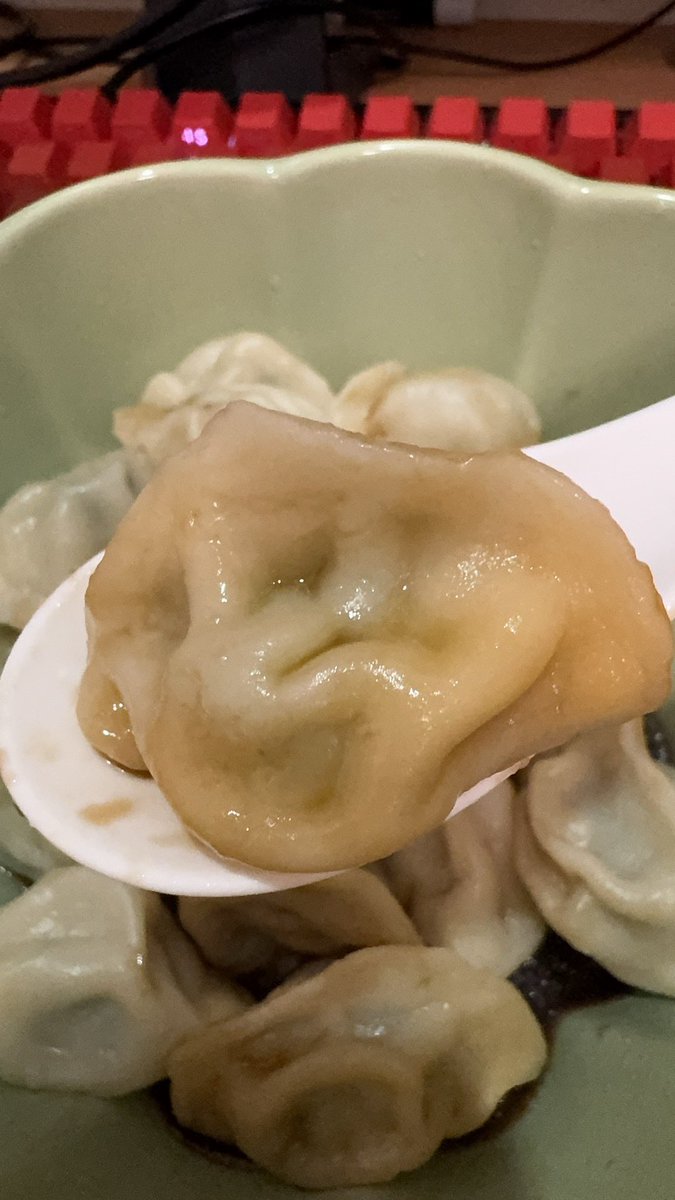 Crimson🍁 tweet media