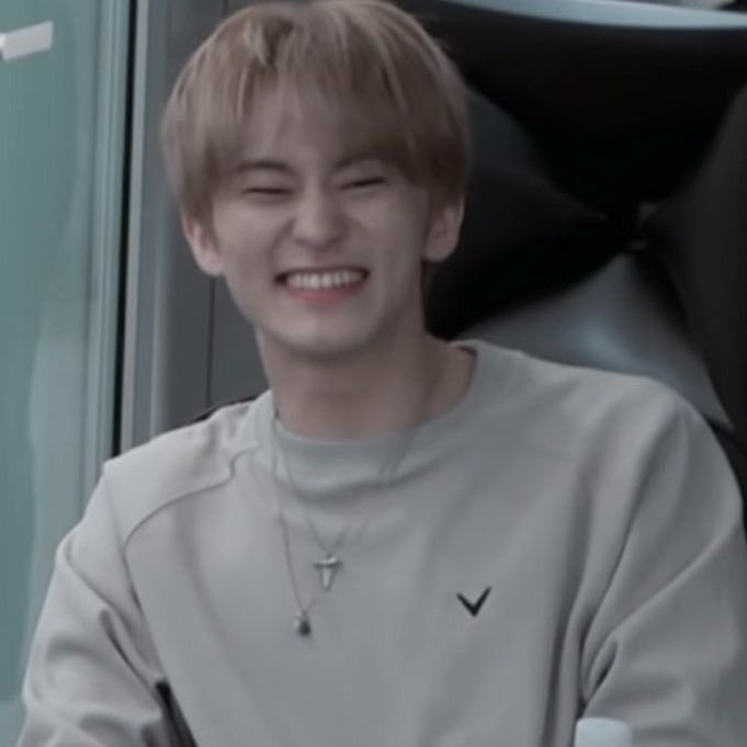 Happy 𝜗𝜚˚⋆ tweet media