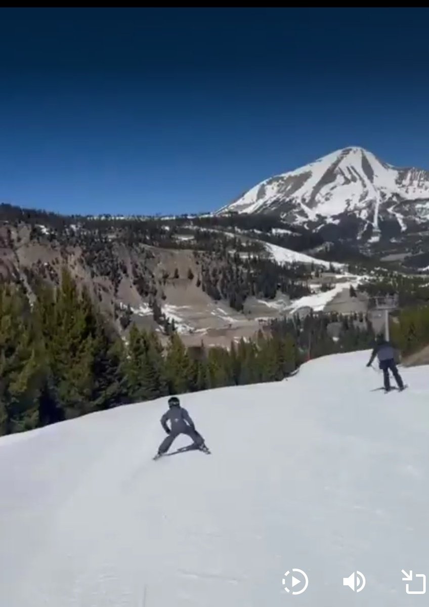 NanibuLioness's tweet photo. Isn’t Archie already something of a natural on the slopes?. Moving like the mountain is where he always belonged. That ease is inherited, for his late grandma, skiing was freedom &amp; joy, she passed that love on to her son. Now, Harry with his own son, teaches him the same♥️&amp; joy⛷️ https://t.co/tgyJB2zvXc