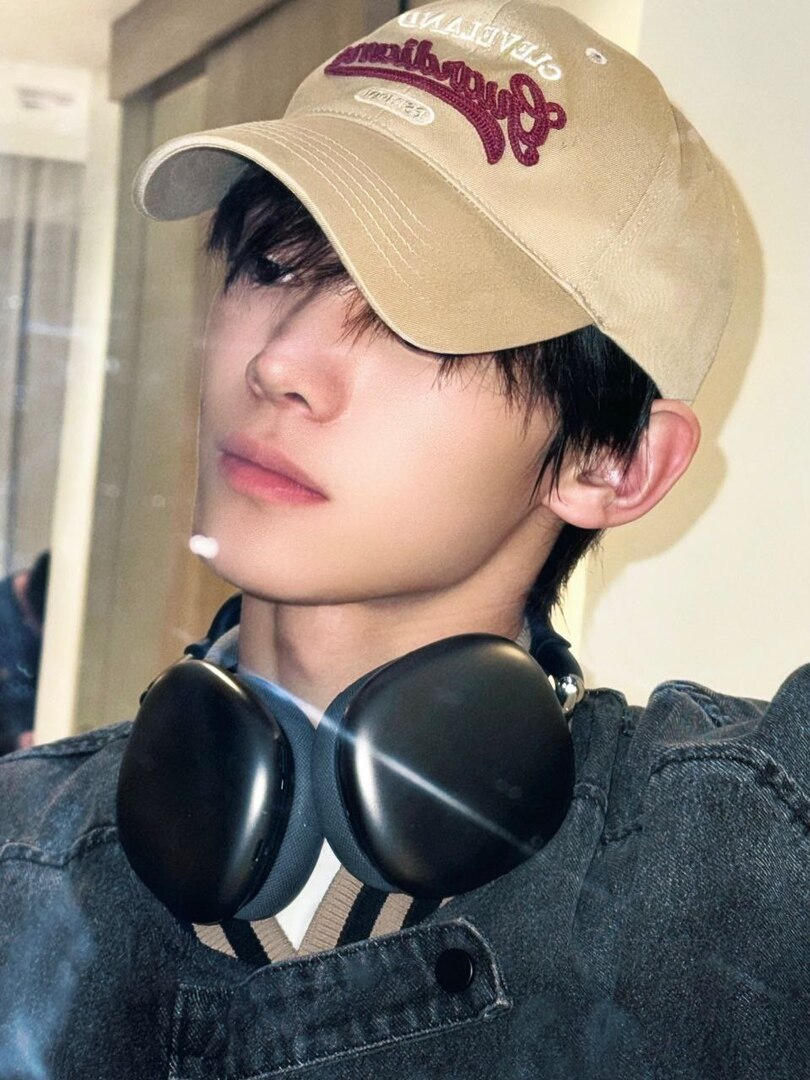 selfol-mates★ tweet media