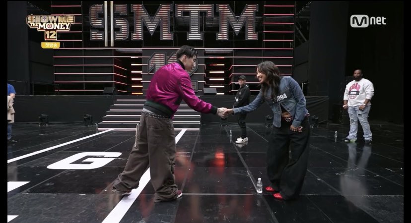 มีชีวิตเพื่อเสพดนตรีไปวันๆ tweet media