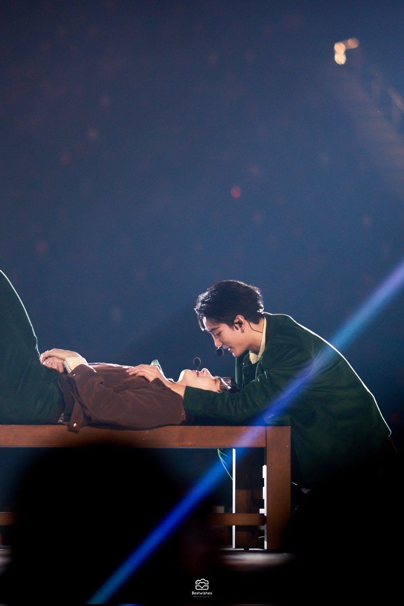 BestWishes🐒📕💶 tweet media