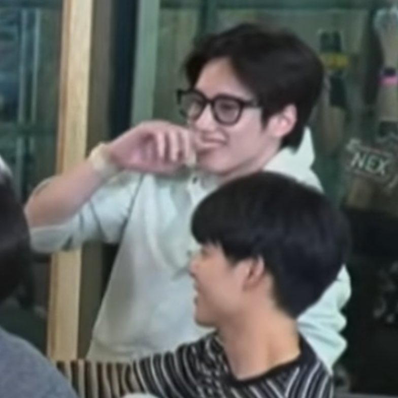 ส้ม tweet media