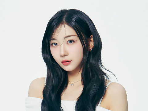 유여니스 tweet media