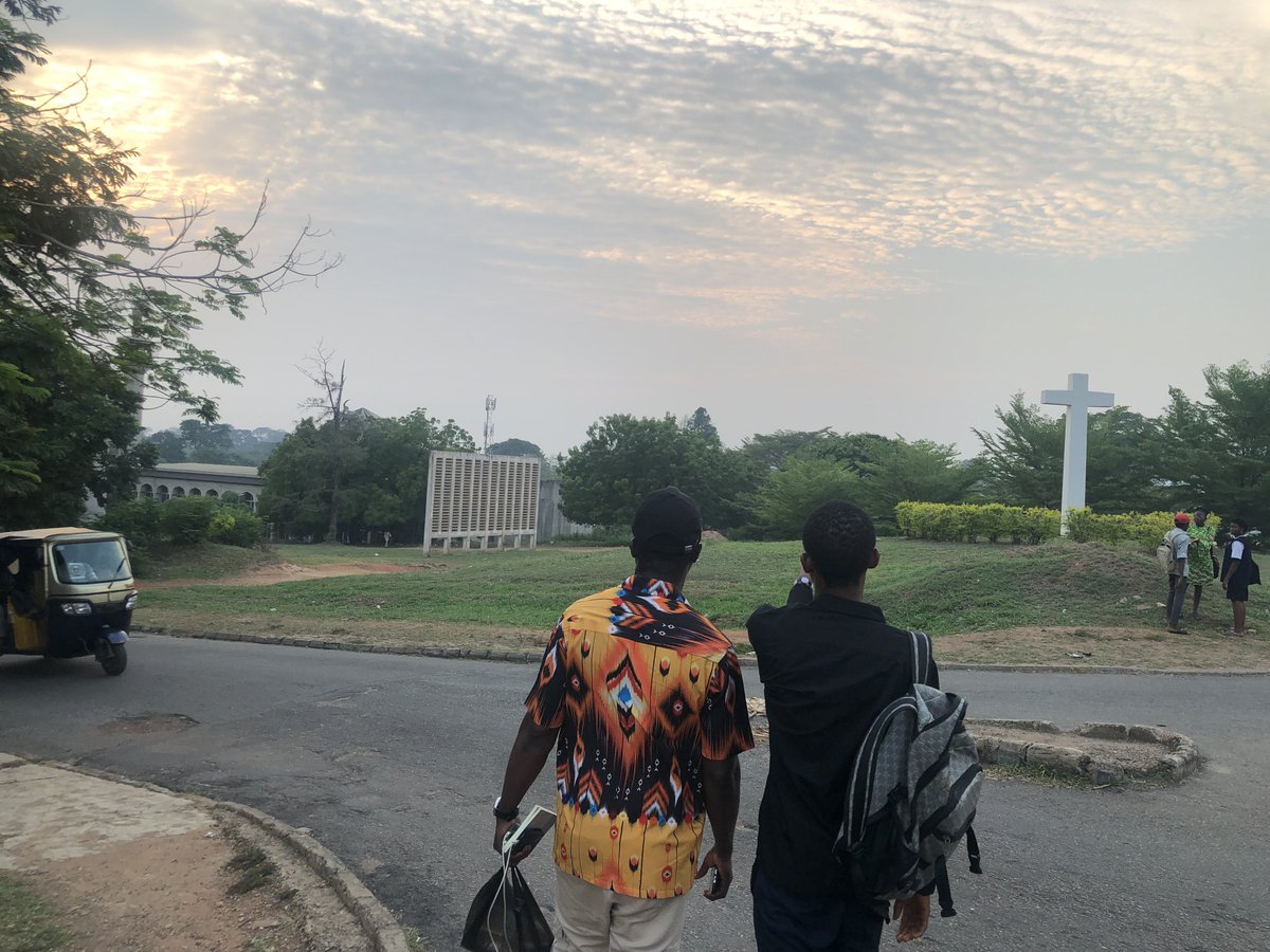DavidUNnaji's tweet image. Situated between a Christian Cross and a Muslim Masjid stands a wall. 

Are you familiar with the story behind the University of Ibadan’s Peaceful wall?

#nigeria #religion #ChristianFaith #islam
