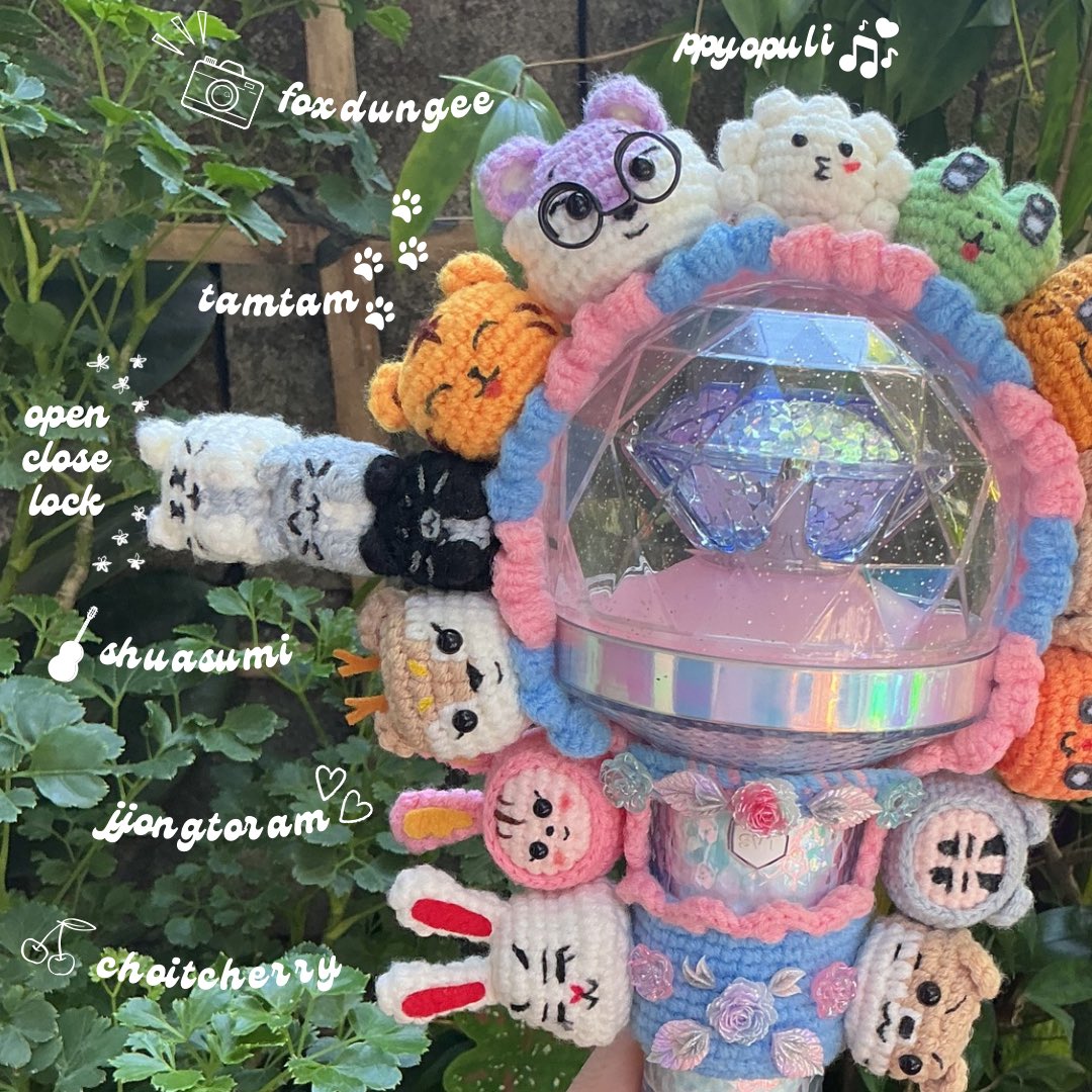 시작🌜𖧷 pink dino available ✨ tweet media