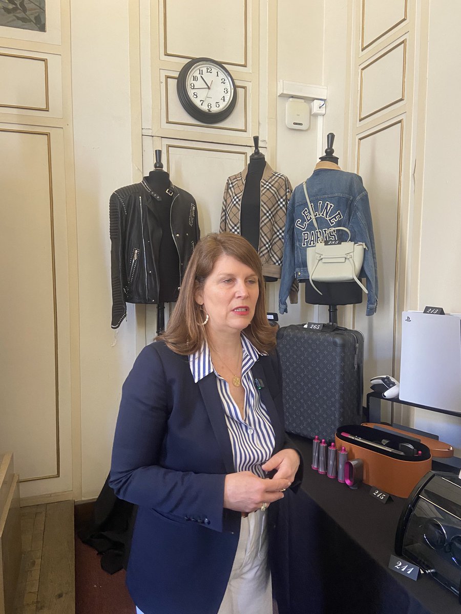 triomphe chloe tweet media