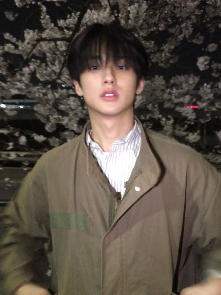 𝚖𝚘𝚛𝚗𝚒𝚗𝚐. tweet media