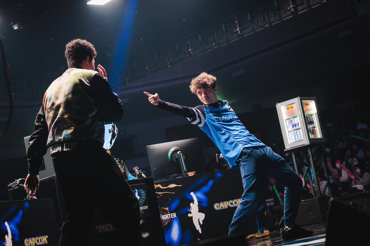 Deise Bueno | Gundam Girl | デイジー tweet media