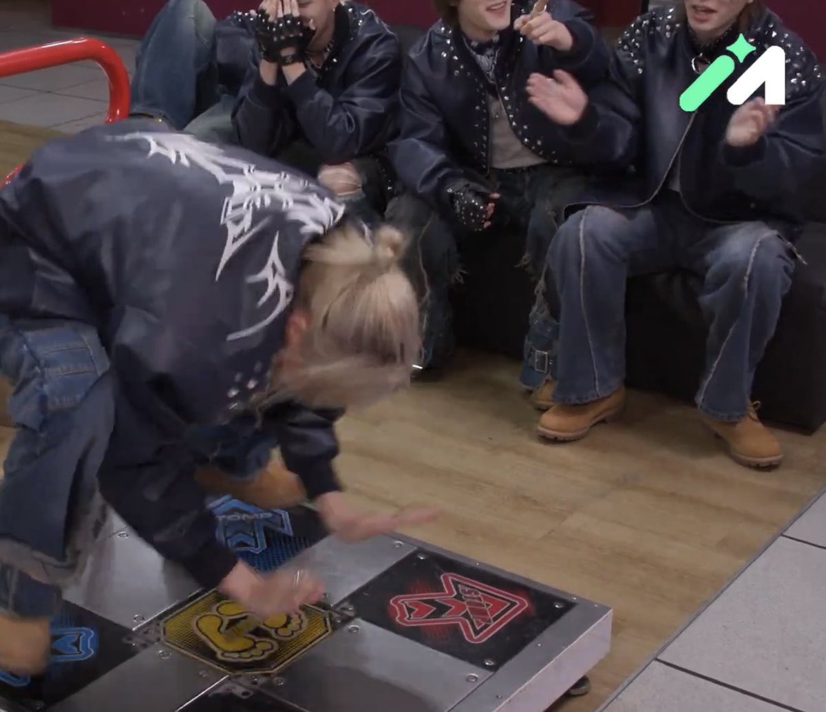 ( ¯꒳¯ ) tweet media