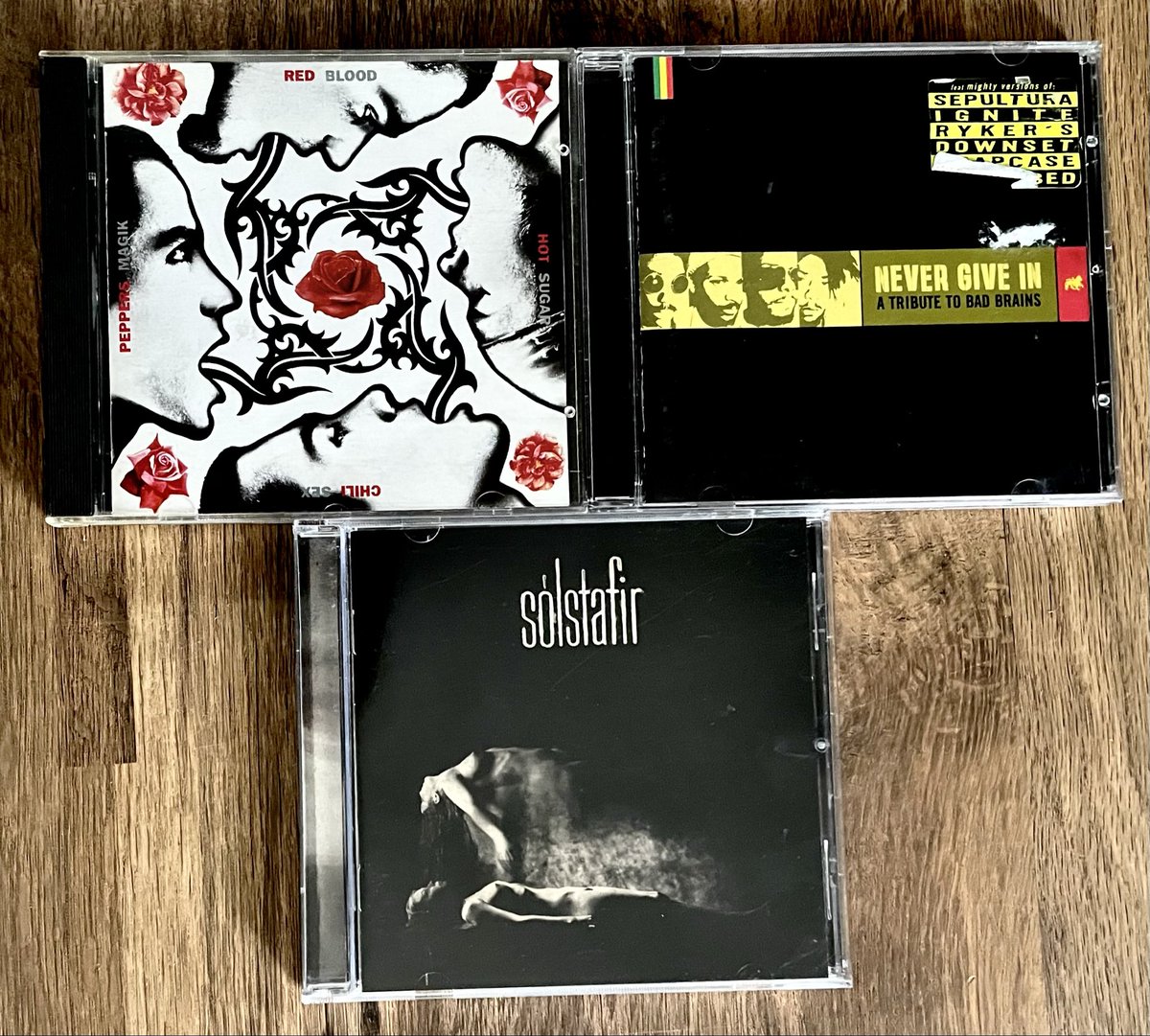 Goathea27735970's tweet photo. Thursday 2/4/26
#RedHotChilliPeppers ‘91
#BadBrains #Tribute ‘99
#Solstafir ‘09 https://t.co/Fx0l7kjDRD