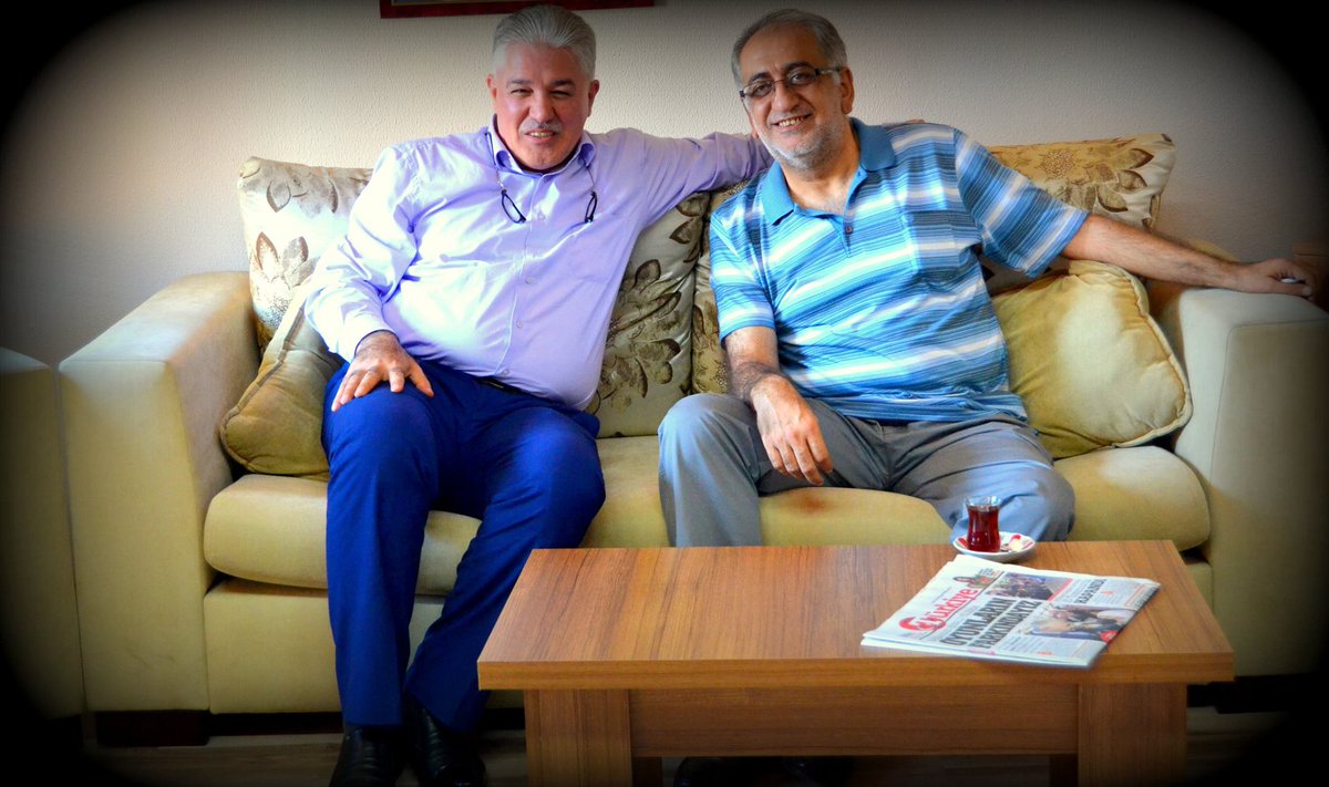 Sakarya Üniversitesi Türk Dili ve Edebiyatı Bölümü Öğretim Üyesi,Kuzuluk'ta misafir ettiğimiz  Prof. Dr. Paki Küçüker Hocamızın vefat haberini üzüntüyle öğrendim. 
Allah rahmet eylesin,sevenlerinin başısağolsun...