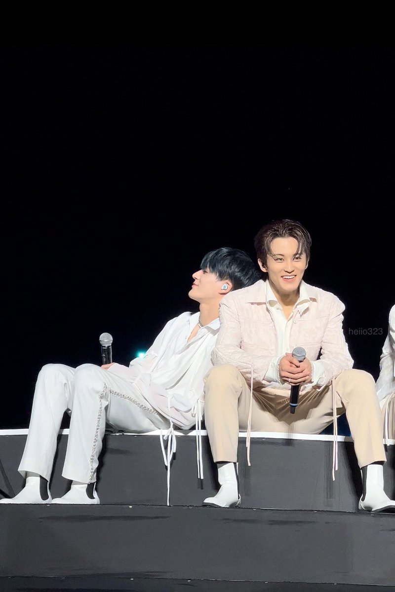 _xiaojunbao's tweet photo. Dreamies leader and captain 🥺💚 https://t.co/de2iQXfBi8