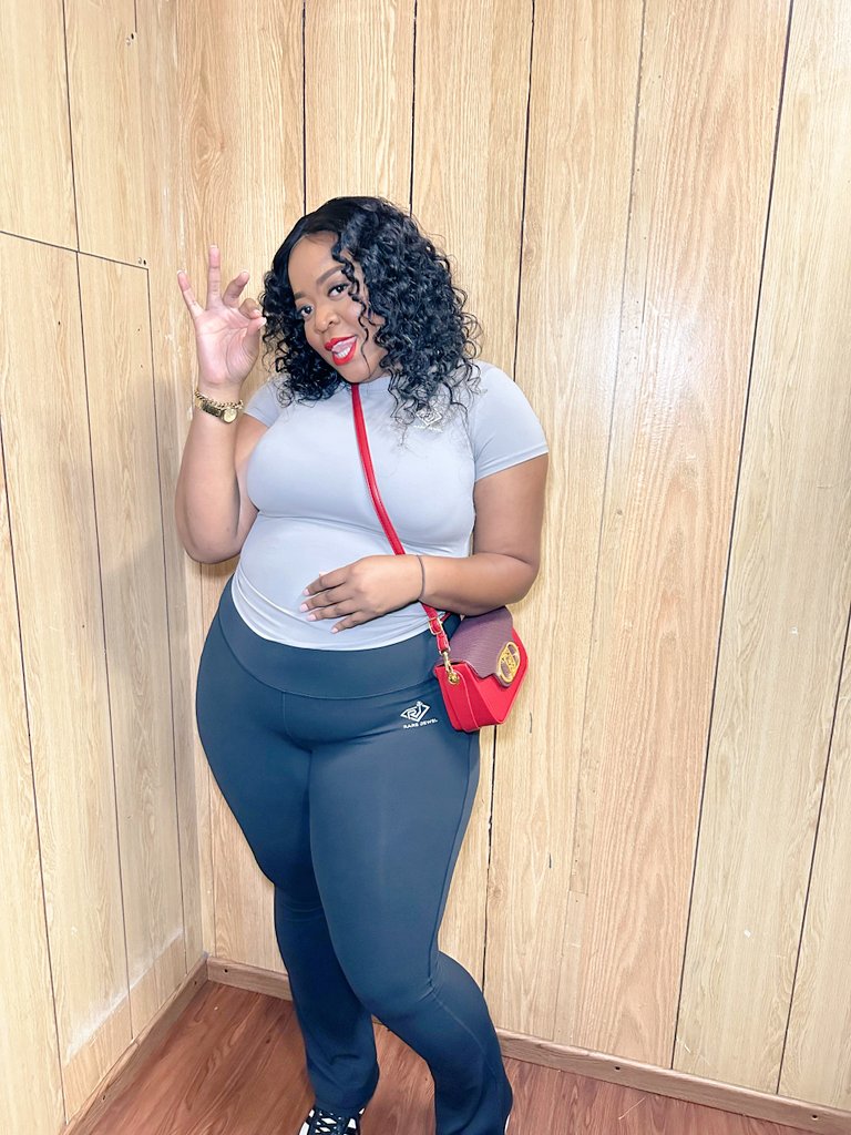 mwenewazvo😻soko tweet media