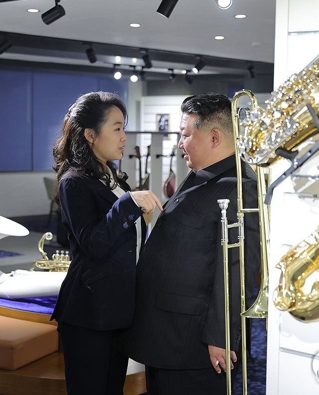 إياد الحمود tweet media