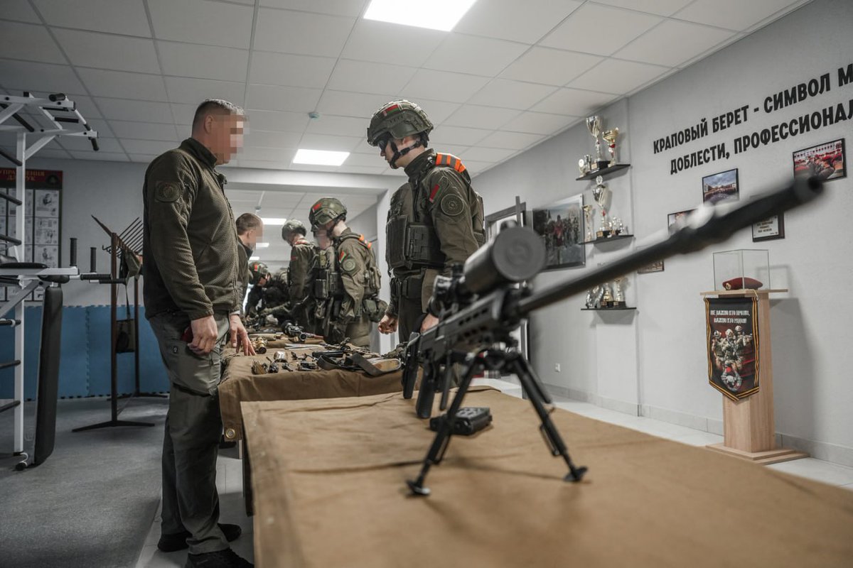 TheGreyPatriot_'s tweet photo. π§πΎπ·πΊ Today's training of Internal Troops special forces unit "Granit" from military facility 5448.
#Russia #Belarus #Belarusian #Today #Military #InternalTroops #Police #Security #Training #Tactical #SVCh #Volat #AK74 https://t.co/k0UDcgu49d