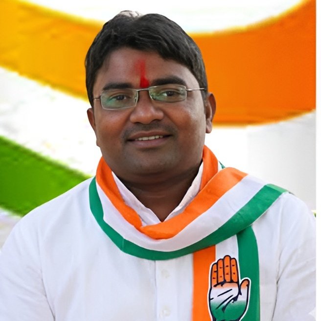 ganeshpr1988's tweet photo. #NewProfilePic https://t.co/LDpCfMNrtj