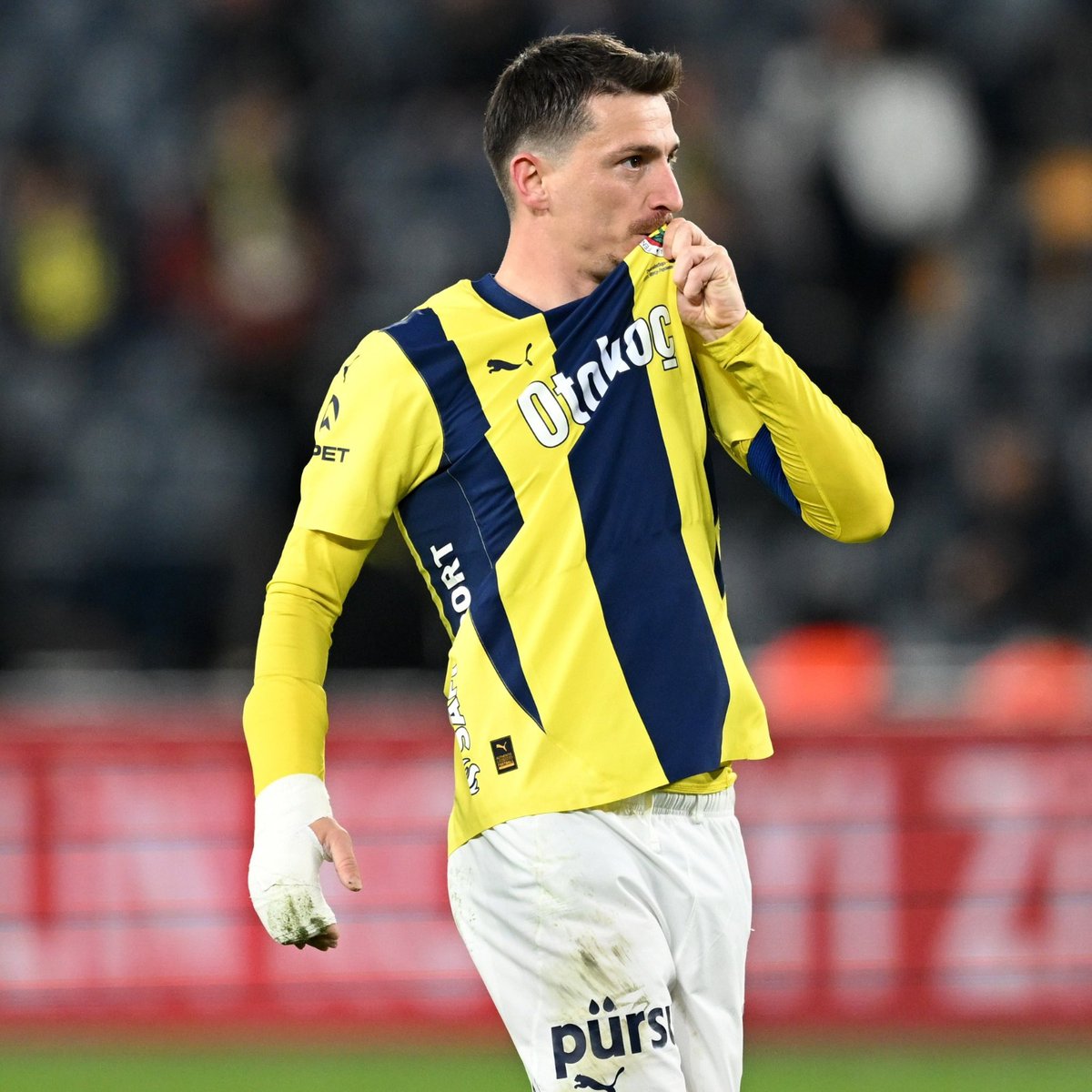 KOMUTAN MERT HAKAN YANDAŞ!

Kaptanımız Mert Hakan Yandaş tahliye edildi!

#GençFenerbahçeliler