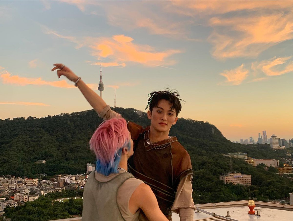 T Æ Y0-NG tweet media