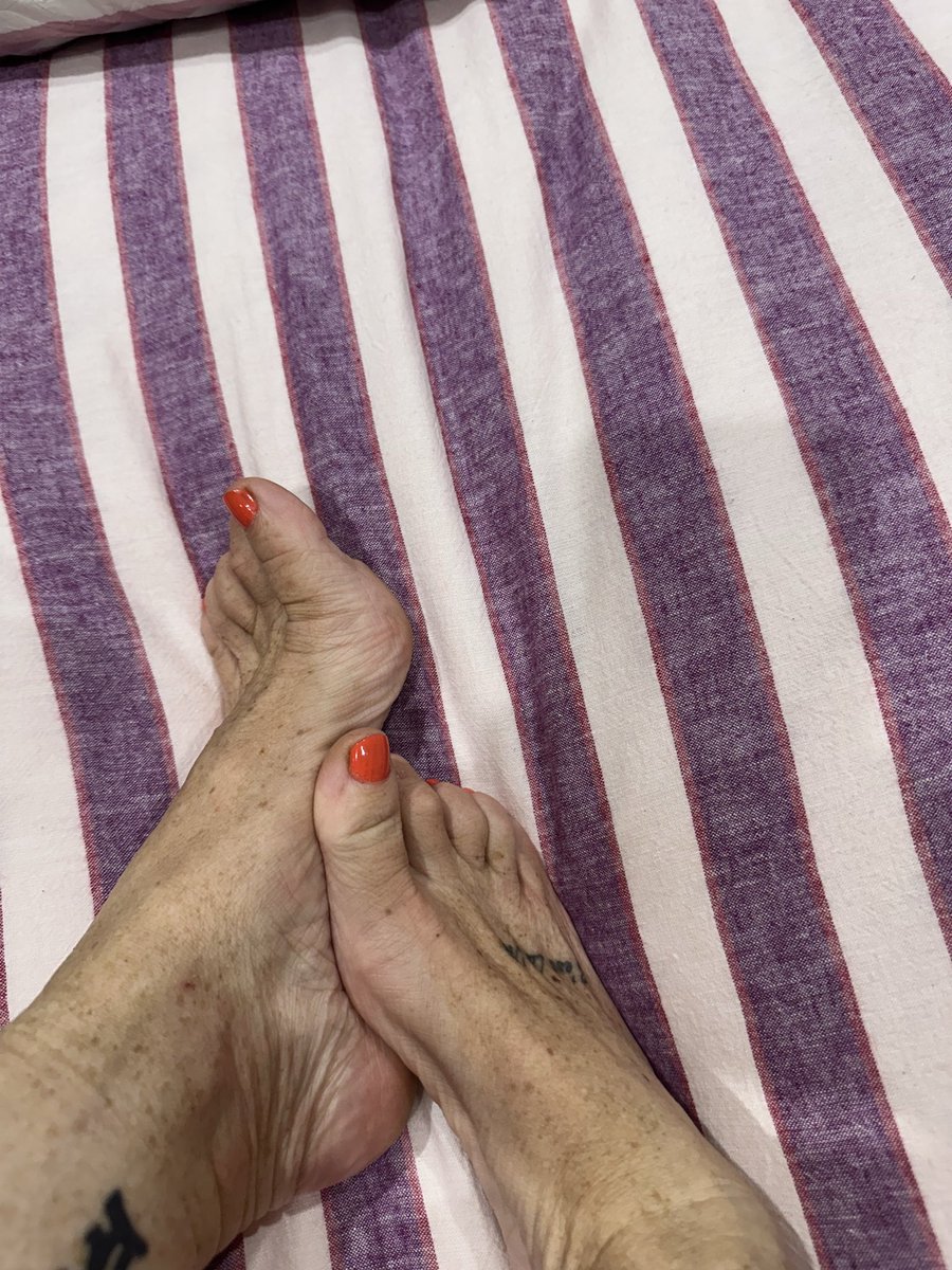 Sweet Feet tweet media