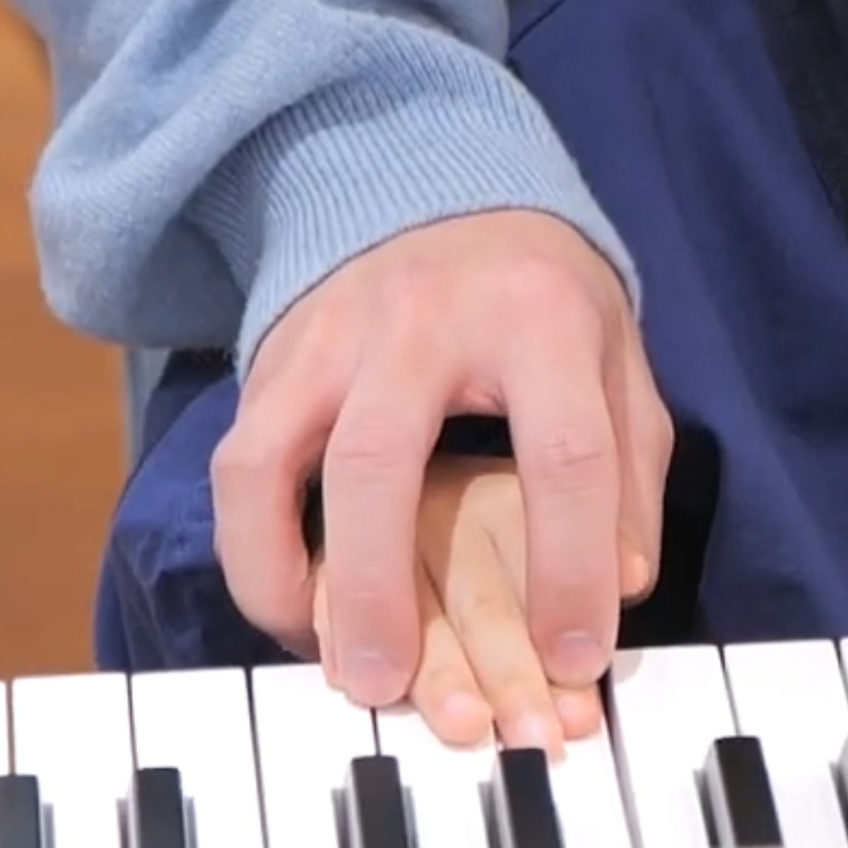 김벅참 tweet media