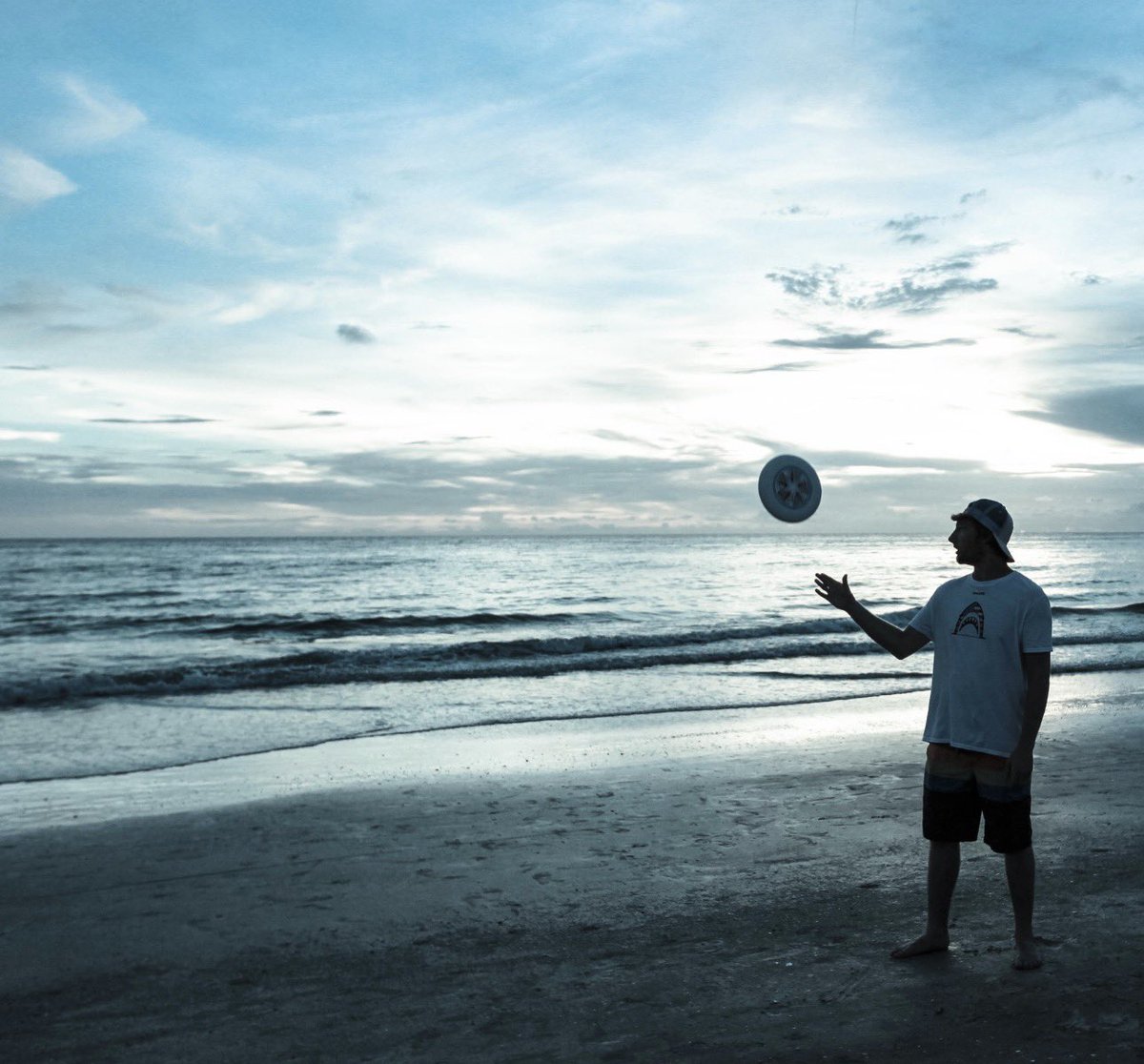 reggiessports's tweet image. Back at it again tonight!!!! 
Frisbee Friday 🥏💨  #FrisbeeFriday #Frisbee #TGIF #ReggiesSports #sports #FitnessJourney #UltimateFrisbee #LFG