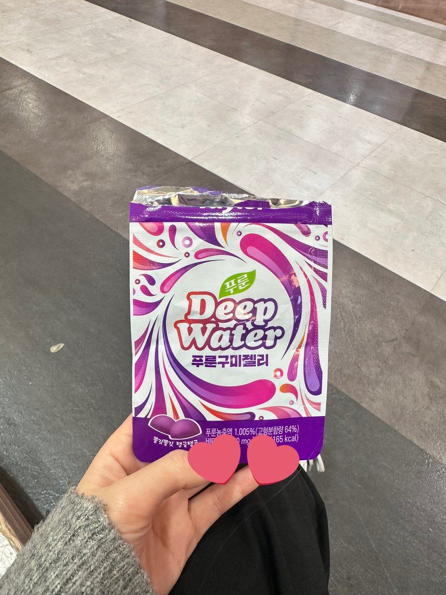 過労キティさん‼️ tweet media