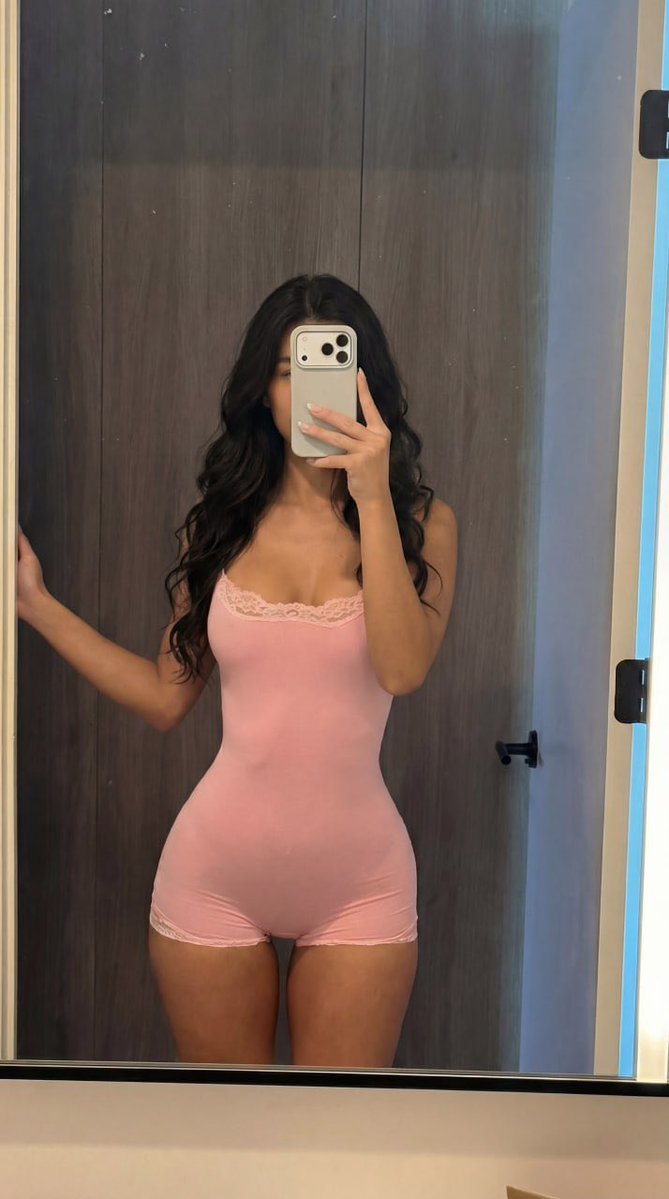 Lily Tang tweet media