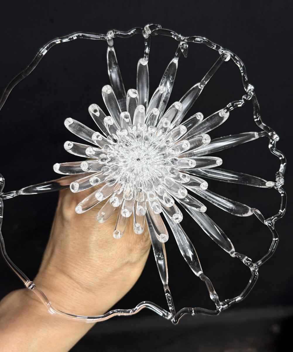 Utsusemi_Glass Sculpture tweet media