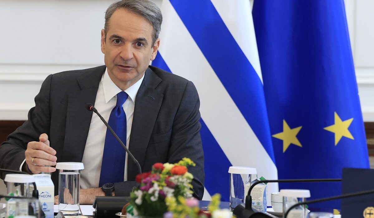 Δεν μπορείς να φανταστείς ποιος παρέμεινε στη θέση του... #ανασχηματισμός