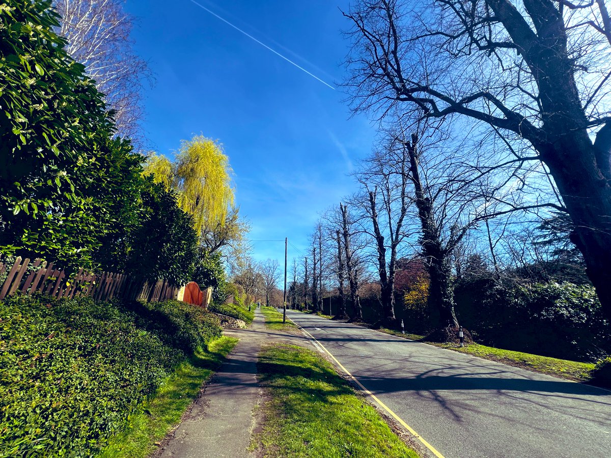 bir08967383's tweet image. Theme is Road…
Keep Walking…..
Every step is a story. …
#Roadwalk