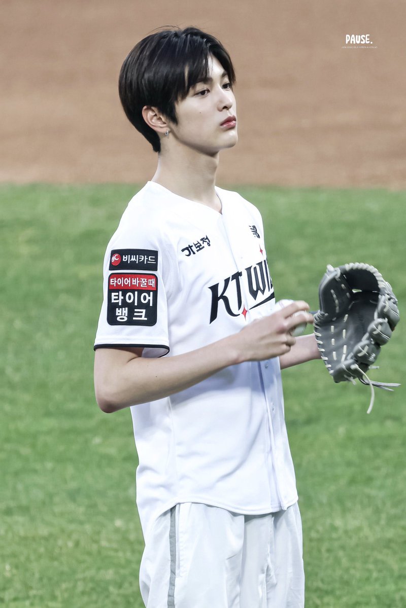 cortis ☼ tweet media