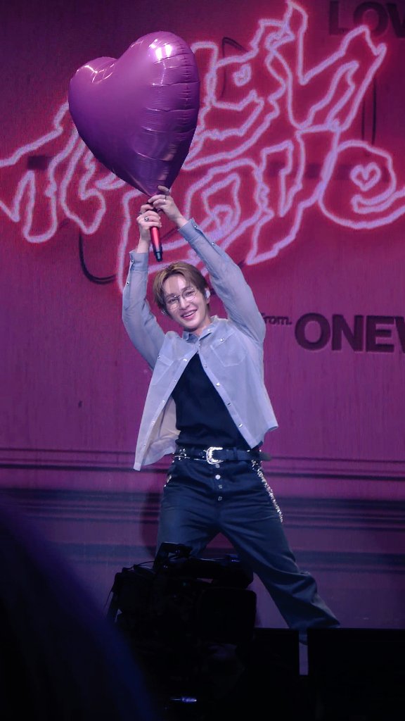 🩷💚🩷💚

#온유 #ONEW