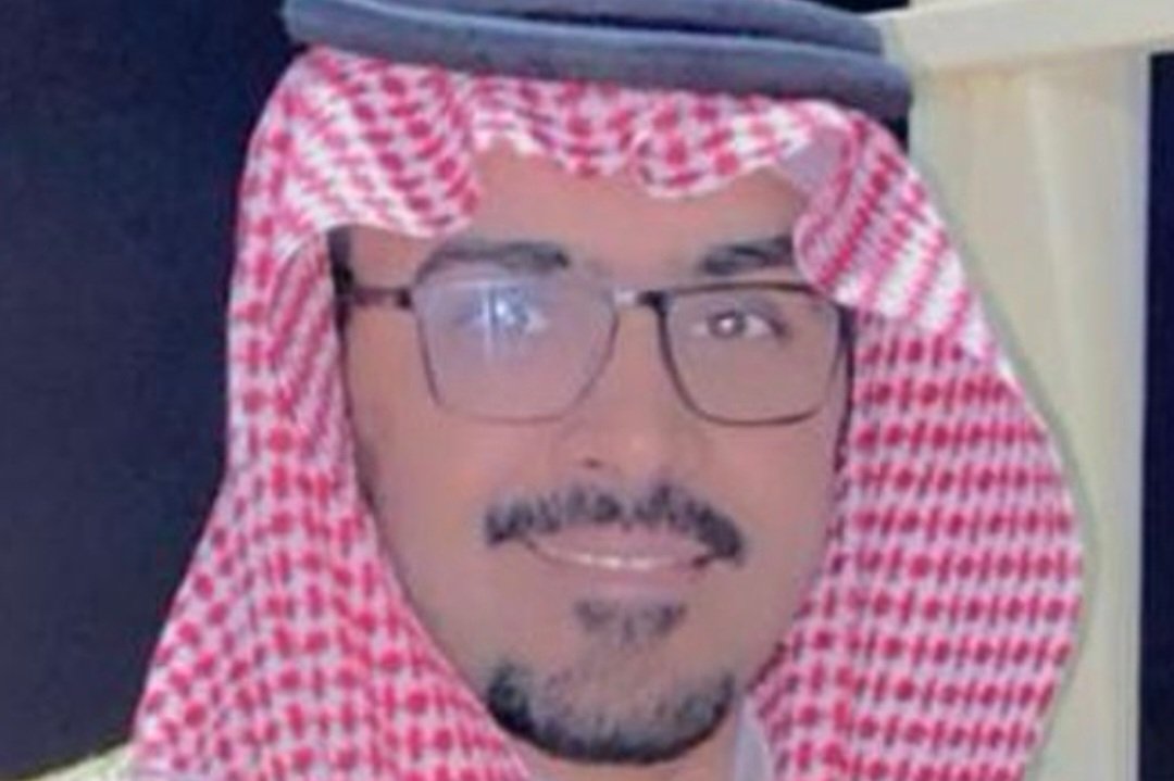 أبارك لكل من يسير بخطى ثابتة نحو القمة، ويجعل من النجاح طريقًا لا يحيد عنه، ومن التميز والمثابرة عنوانًا له في كل مرحلة.٠💫
هنيئًا لمن استحق المكانة الجديدة بجدارة، 💥
الدكتور عزام بن فهد العضياني مثالاً🤝🌹