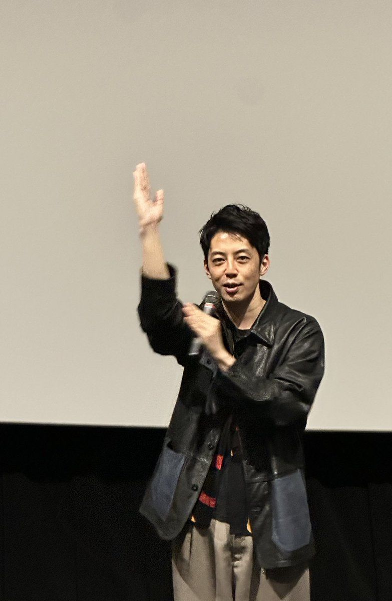 junon704's tweet photo. #えんとつ町のプペル〜約束の時計台〜 
母娘で2リピ🎥#西野亮廣 さんの舞台挨拶＆上映会へ！！
胸に響くお話を直接聴ける機会をありがとうございました✨️
映画はハッピーエンドに毎回母娘で大号泣😭
大切な人を想い浮かべて前向きな気持ちになれる💪🏻
4パターンの副音声バージョンも楽しみ♪✨️ https://t.co/Z4Uxu6OiSM