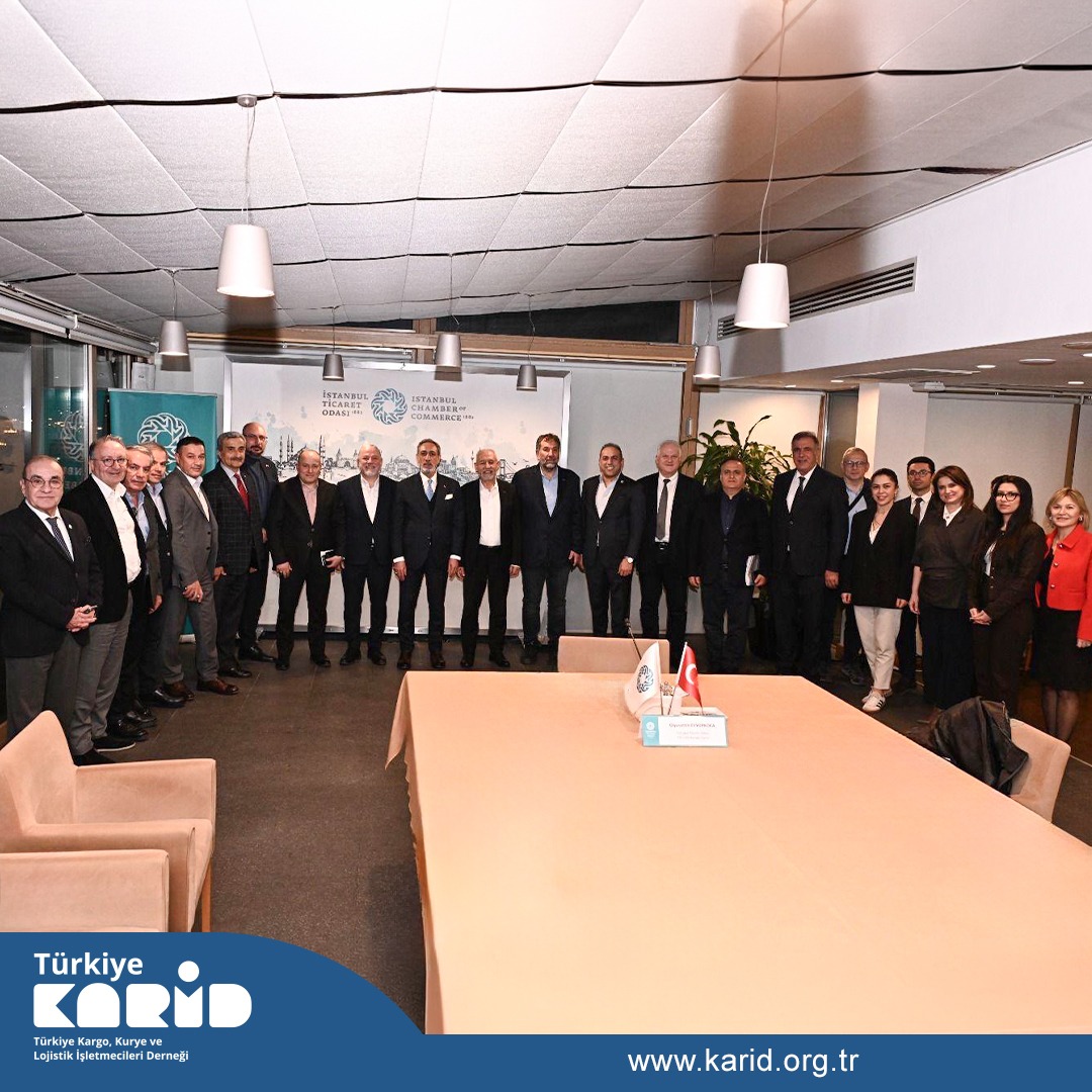 TurkiyeKarid's tweet photo. Türkiye KARİD Dış Ticaret Komitemiz, İstanbul Ticaret Odası yetkilileriyle bir araya geldi.

 Toplantıda özel sektörün, ülkemizin etrafında yaşanan savaş şartlarından ne derecede etkilendiği analiz edildi. Ülke içi ve dış ticarette yaşanan sorunlar ve çözüm önerileri görüşüldü. https://t.co/ytOMaS41dc