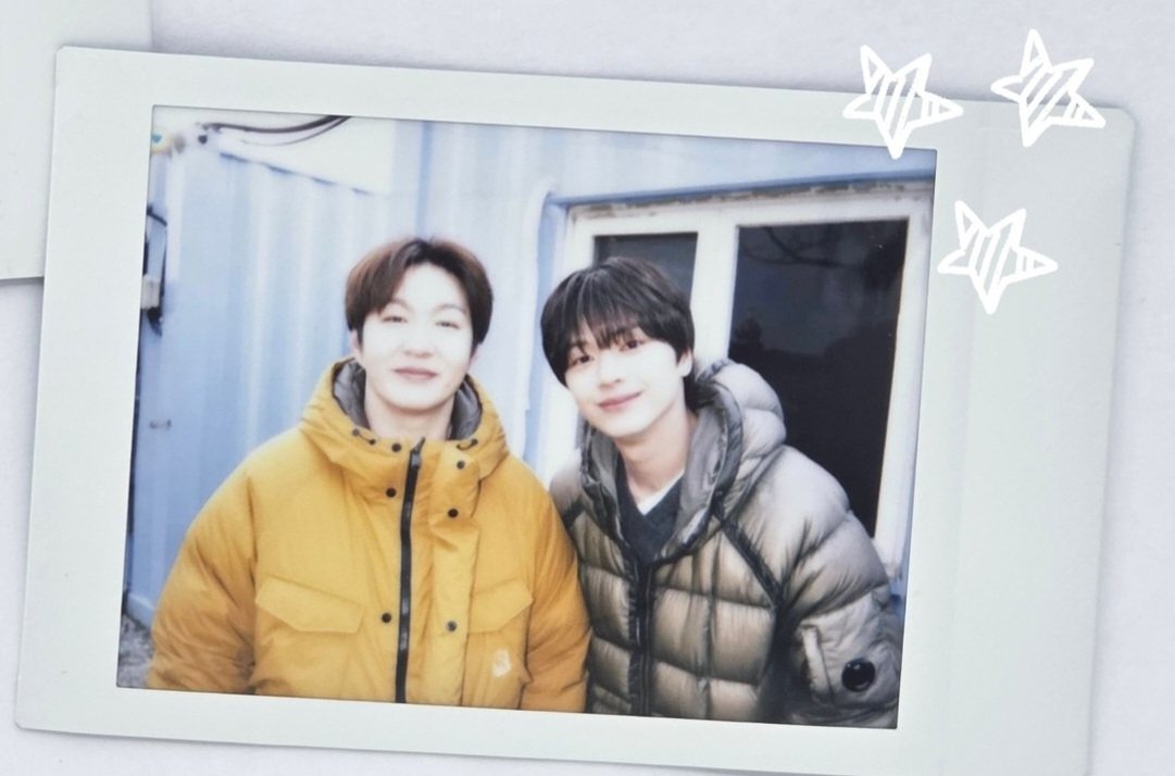 이뽀섭 tweet media