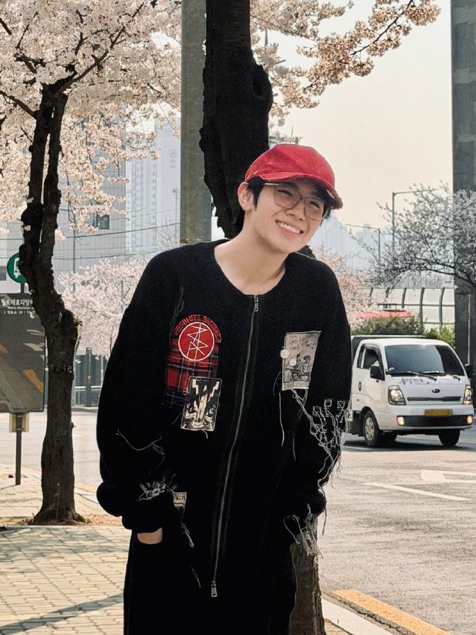 づっきー tweet media