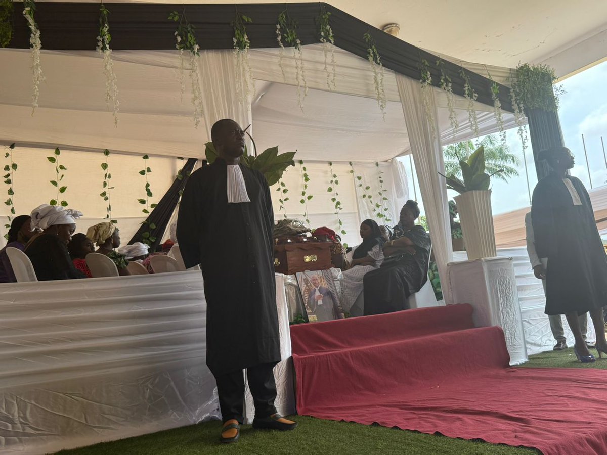Le Conseil de l'Ordre des Avocats, le barreau de Bangui et le Cabinet BAGANTI rendent hommage solennel à Maitre Ferry BALLAY, jeune ténor prometteur de la justice Centrafricaine.