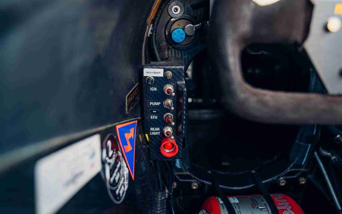 ScarbsTech's tweet photo. Not in my collection ๐, but sold by @MotorsportMemo1
A mock up dash from the Jordan 191 #F1
Apparently made by Andy Stevenson one of the original staff & still at the team (now AMR).
The car went through different dash designs, as the buttons required & display changed
#F1retro https://t.co/qSACg2UxFe