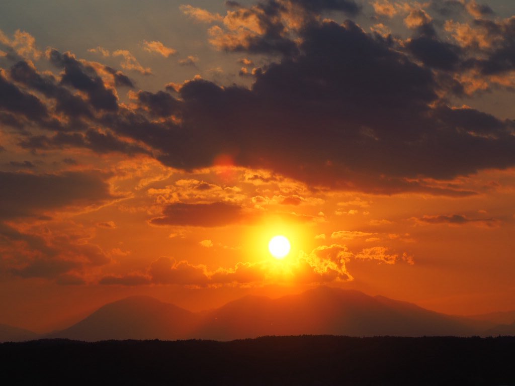 sasayaso's tweet photo. 4月3日金曜日夕方
#旅館ささや荘♨️ #栃木県　#馬頭温泉郷♨️ #那珂川町　#夕焼け温泉♨️ #美人の湯　#日帰り温泉♨️ #立ち寄り湯　#宿泊#イマソラ https://t.co/G6xoanmxwl