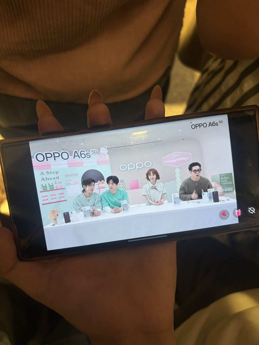 ฟง tweet media