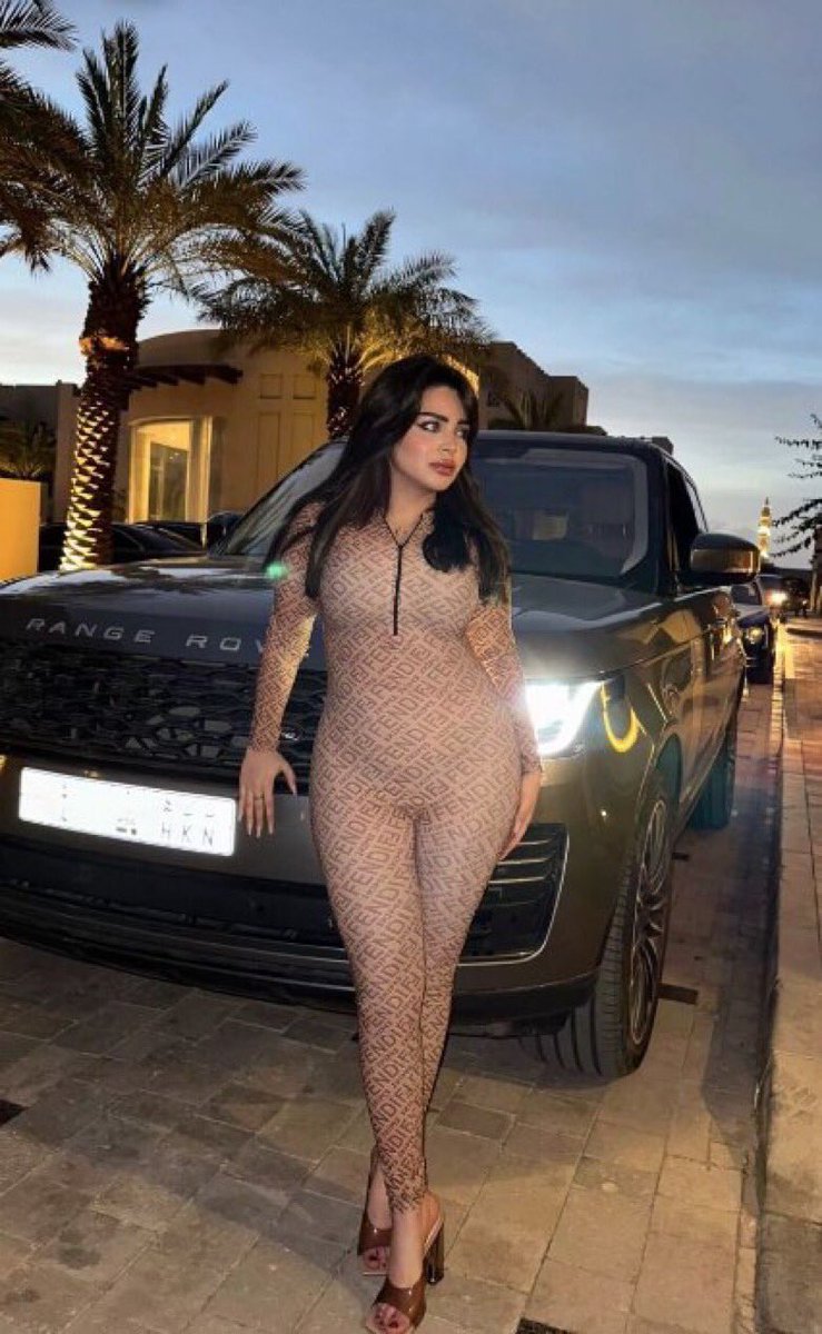 Retavwd99's tweet photo. كسمك تعال احلبك واخنزرك على عماتك المشهورات بمقابل لايك كارد 😵‍💫😵‍💫🐽💦 https://t.co/HIHkLyn789