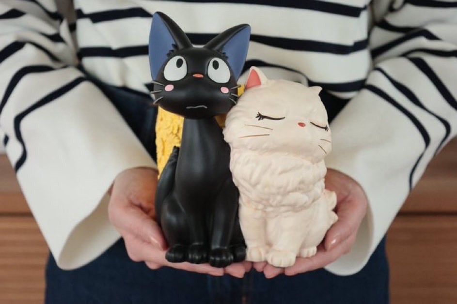 Rinnloveyuu's tweet image. これは！！！！！
買いだな！！！

魔女の宅急便コーナーに置く所ないけど🥹

#魔女の宅急便
#ジブリ