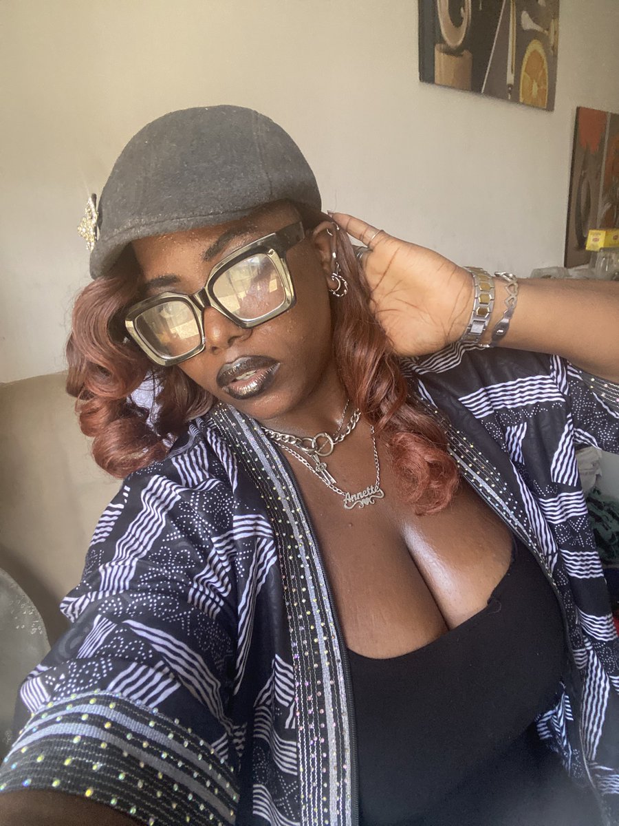 ENVIRONMENT GIRL😤💕 tweet media