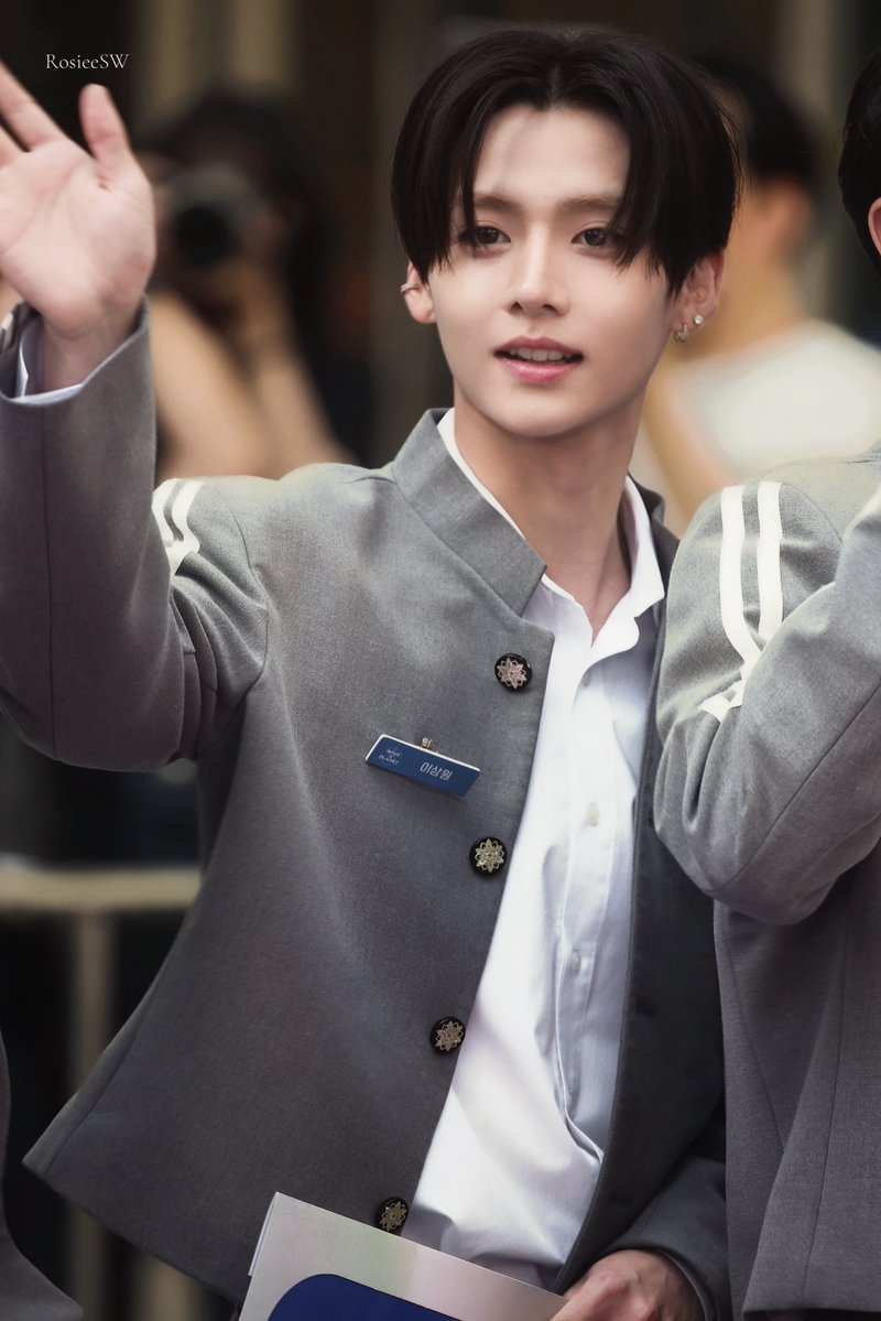 witheredrose_ tweet media