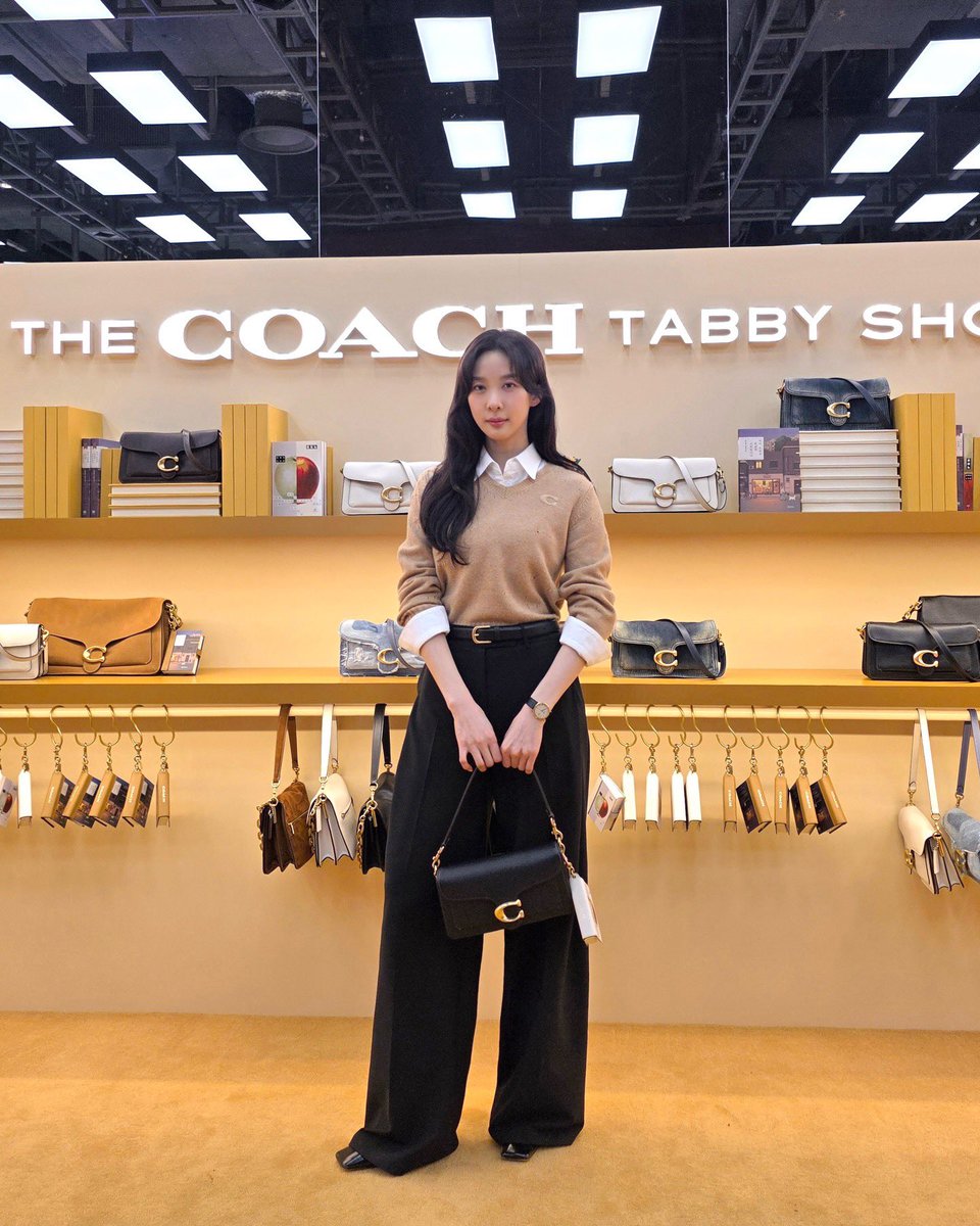 이청아 아카이브 tweet media