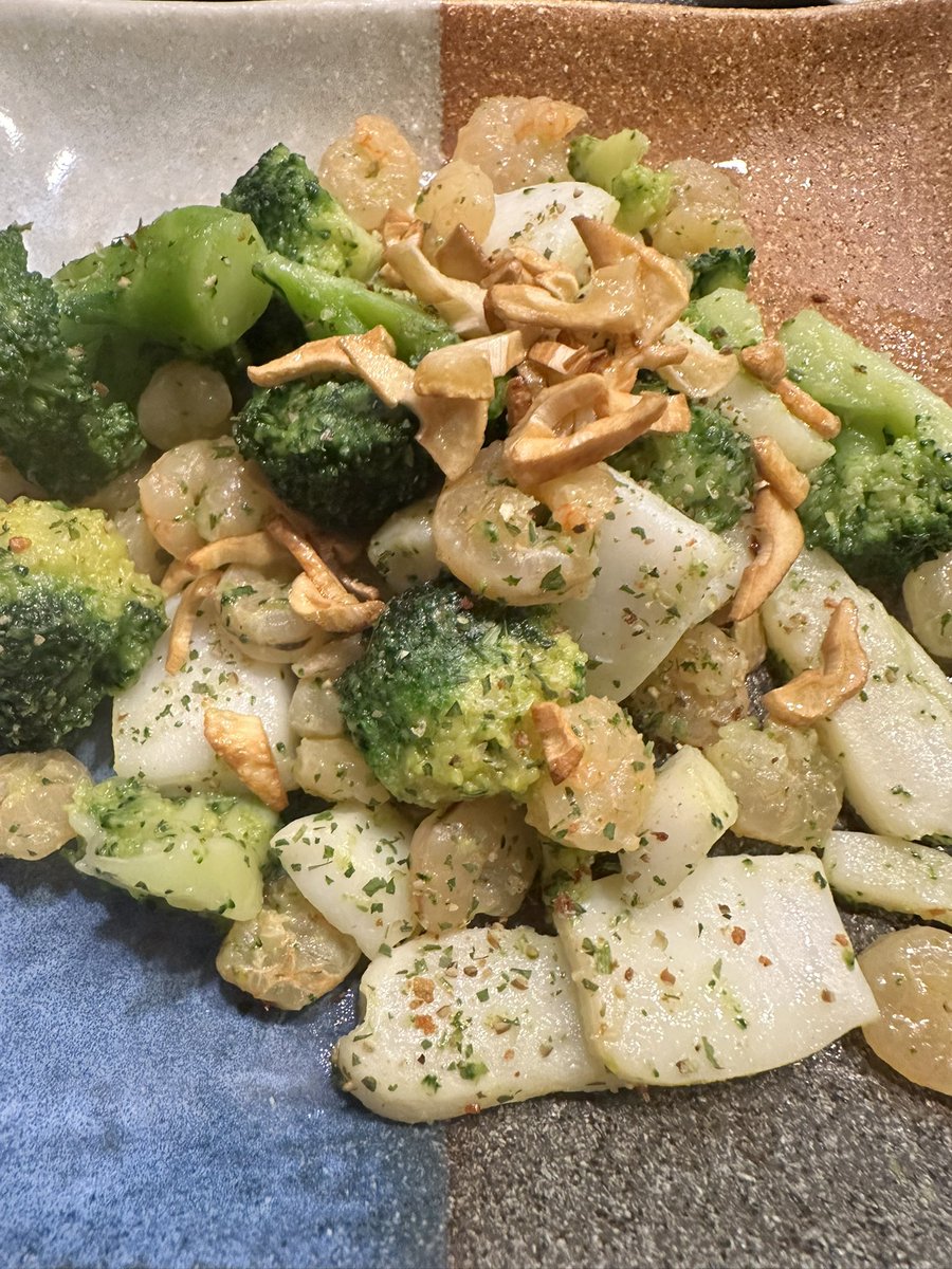 らちお tweet media